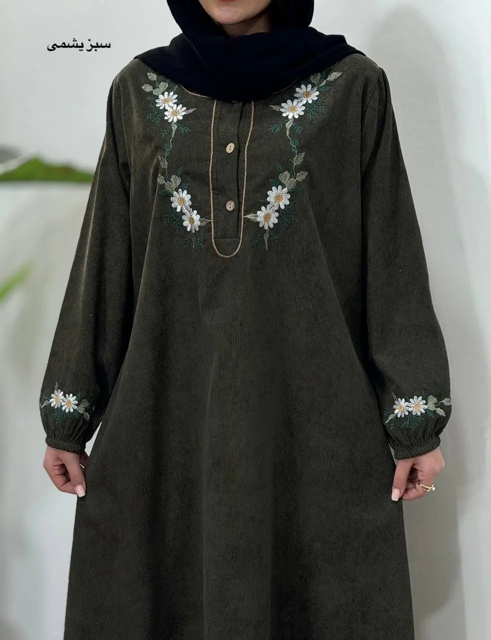 پیراهن مانتویی گلدوزی بابونه همراه با کمربند